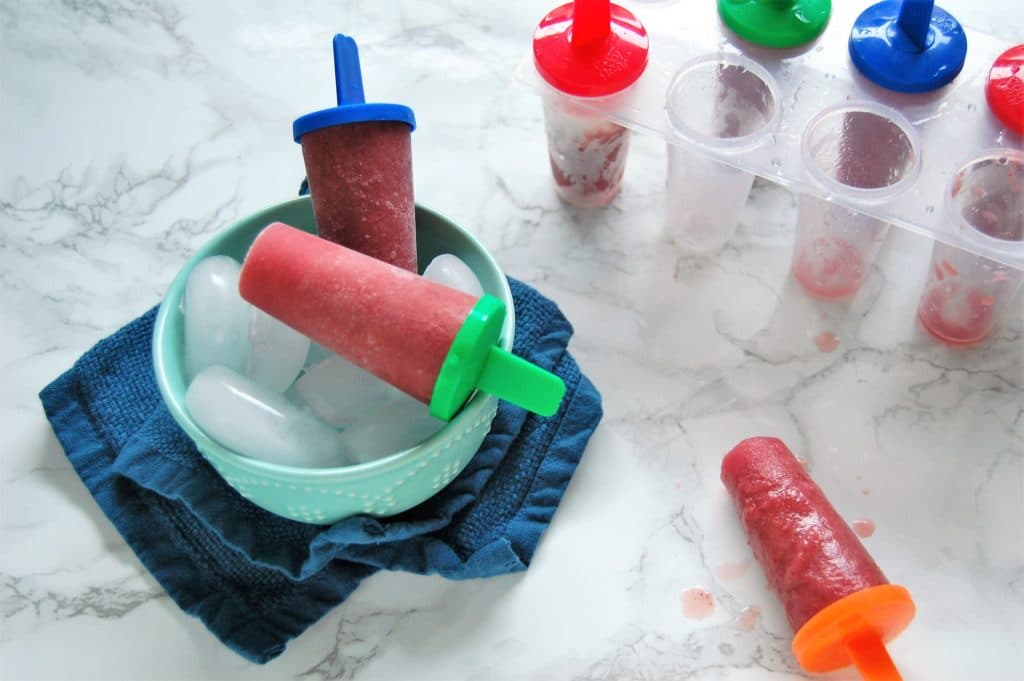 That's right! One-Ingredient Grape Popsicles! The perfect kid-friendly summer treat that is fun, healthy, delicious, and nutritious! Made by a Registered Dietitian for the whole family to enjoy! @nutritiontofit