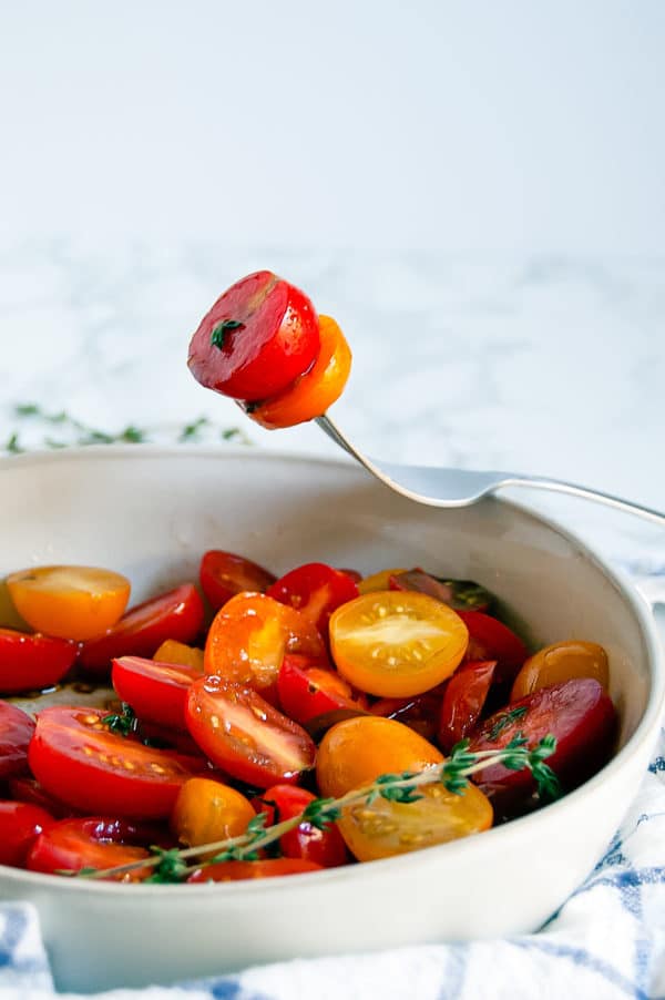 5-Minute Balsamic Thyme Tomato Salad is a light, fresh, simple salad side dish perfect for picnics and hot summer nights! | gluten-free, dairy-free, nut-free, soy-free, free of all other top 8 most common allergens | Nutrition to Fit