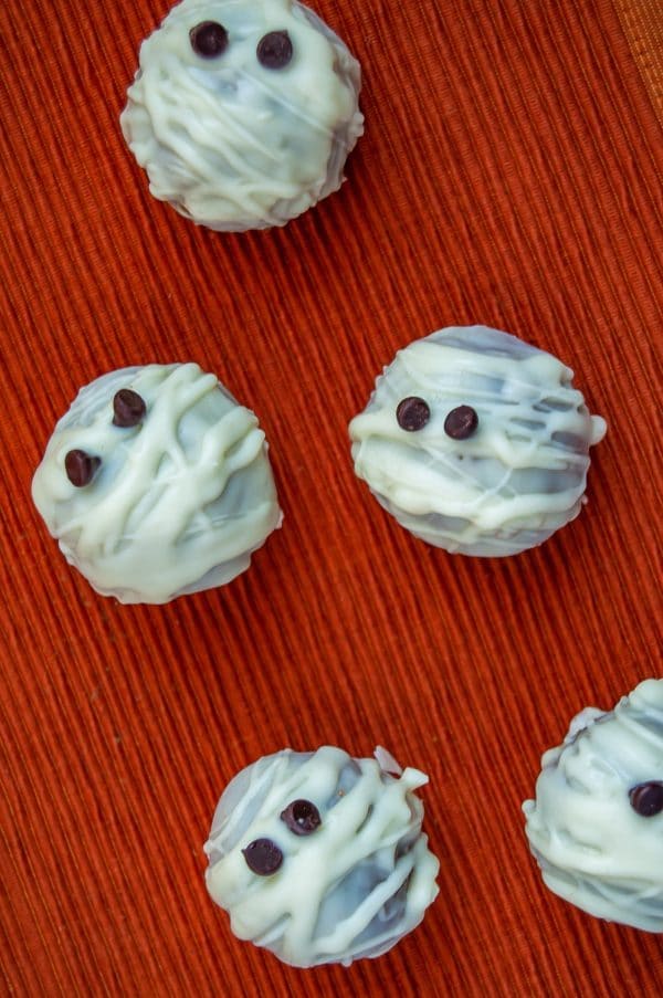 Collagen pumpkin protein balls are the perfect fall high protein snack! They're lightly sweetened with medjool dates and are full of  high fiber foods, too! You can also make a fun healthy Halloween treat with a little white chocolate!