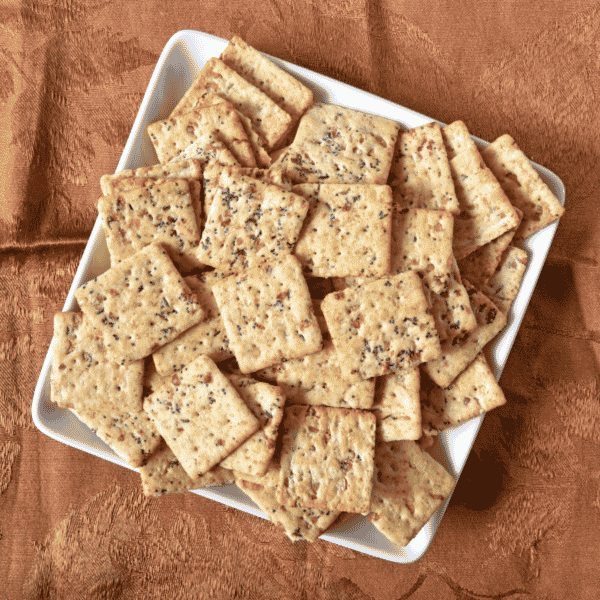 plate of whole grain crackers for quick healthy snacks