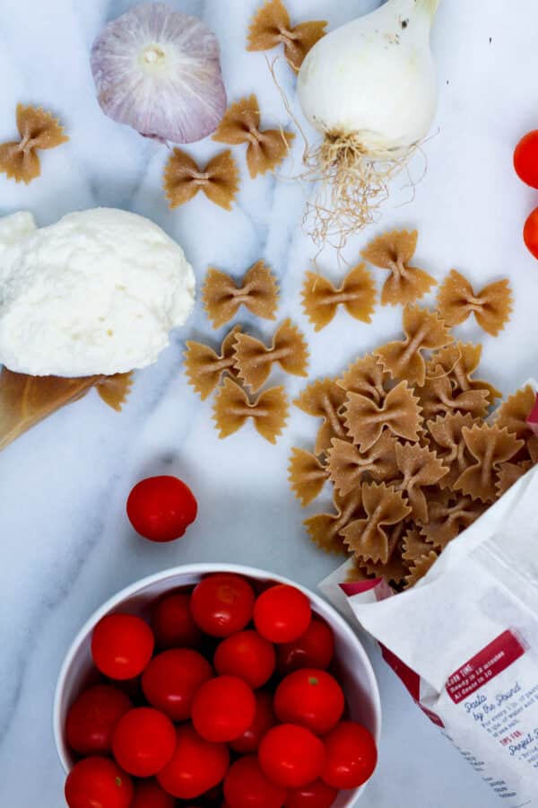 ingredients to make tomato ricotta pasta