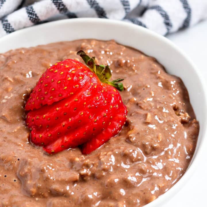 creamy, richly chocolate protein overnight oats