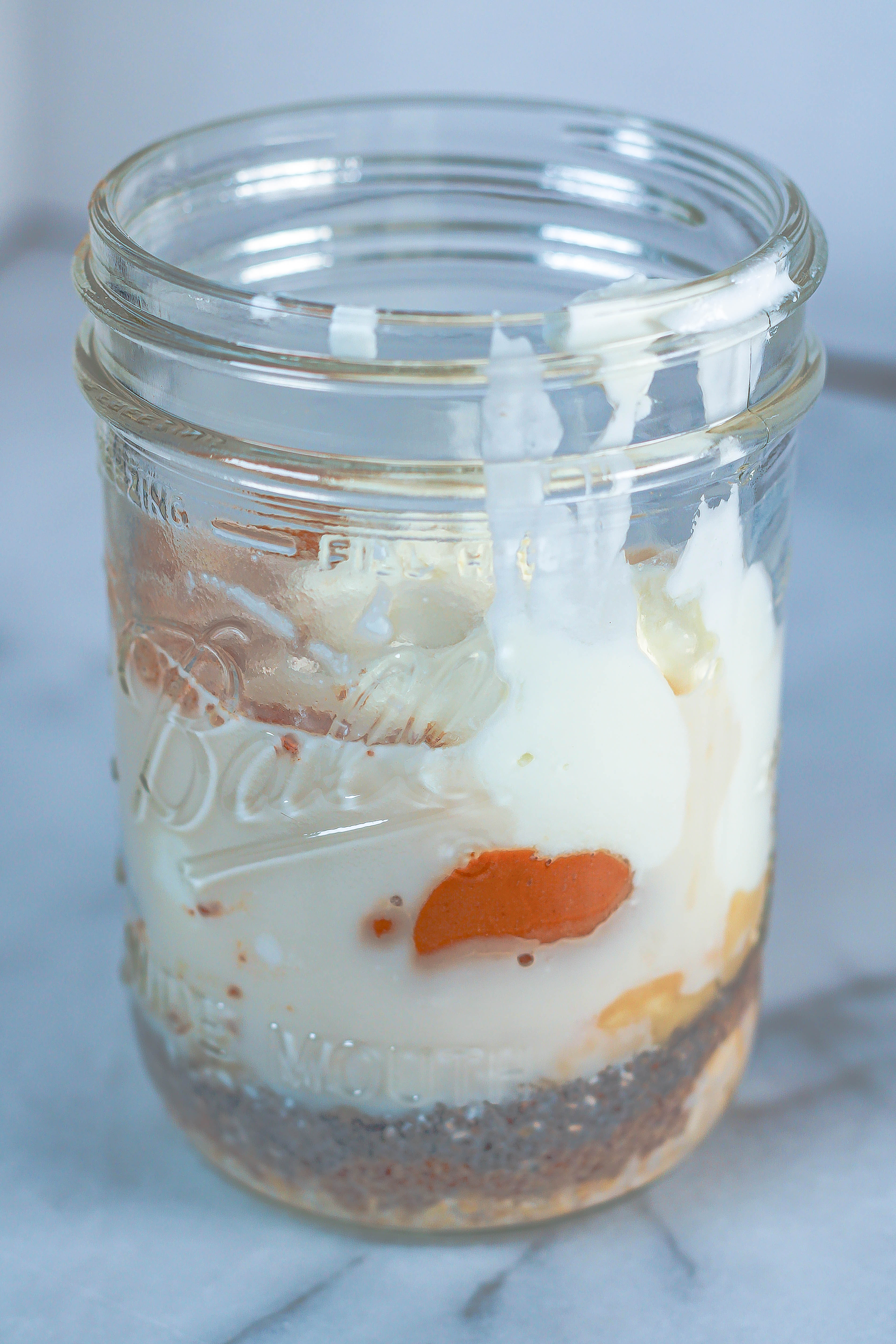 ingredients to make overnight biscoff oats in a jar