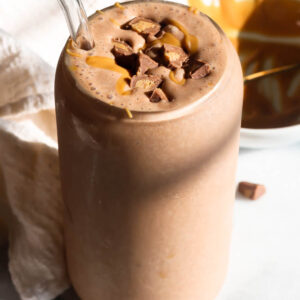 Peanut Butter Cup Tropical Smoothie dupe in a glass