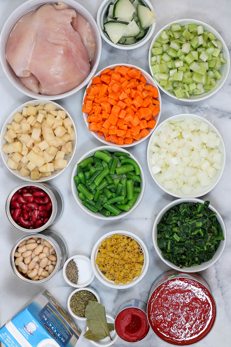 ingredients to make chicken minestrone soup