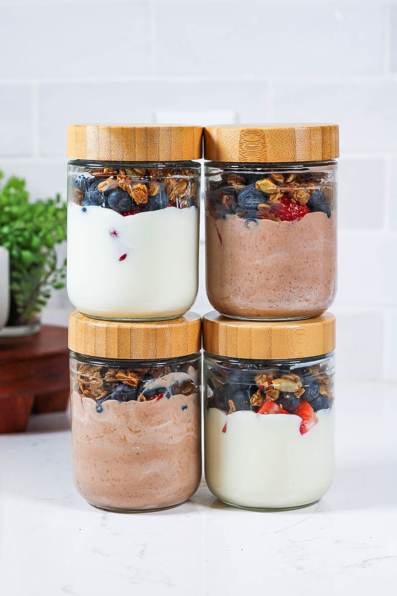 protein yogurt bowls with berries and vanilla almond granola for this dietitian's weekly meal prep round up