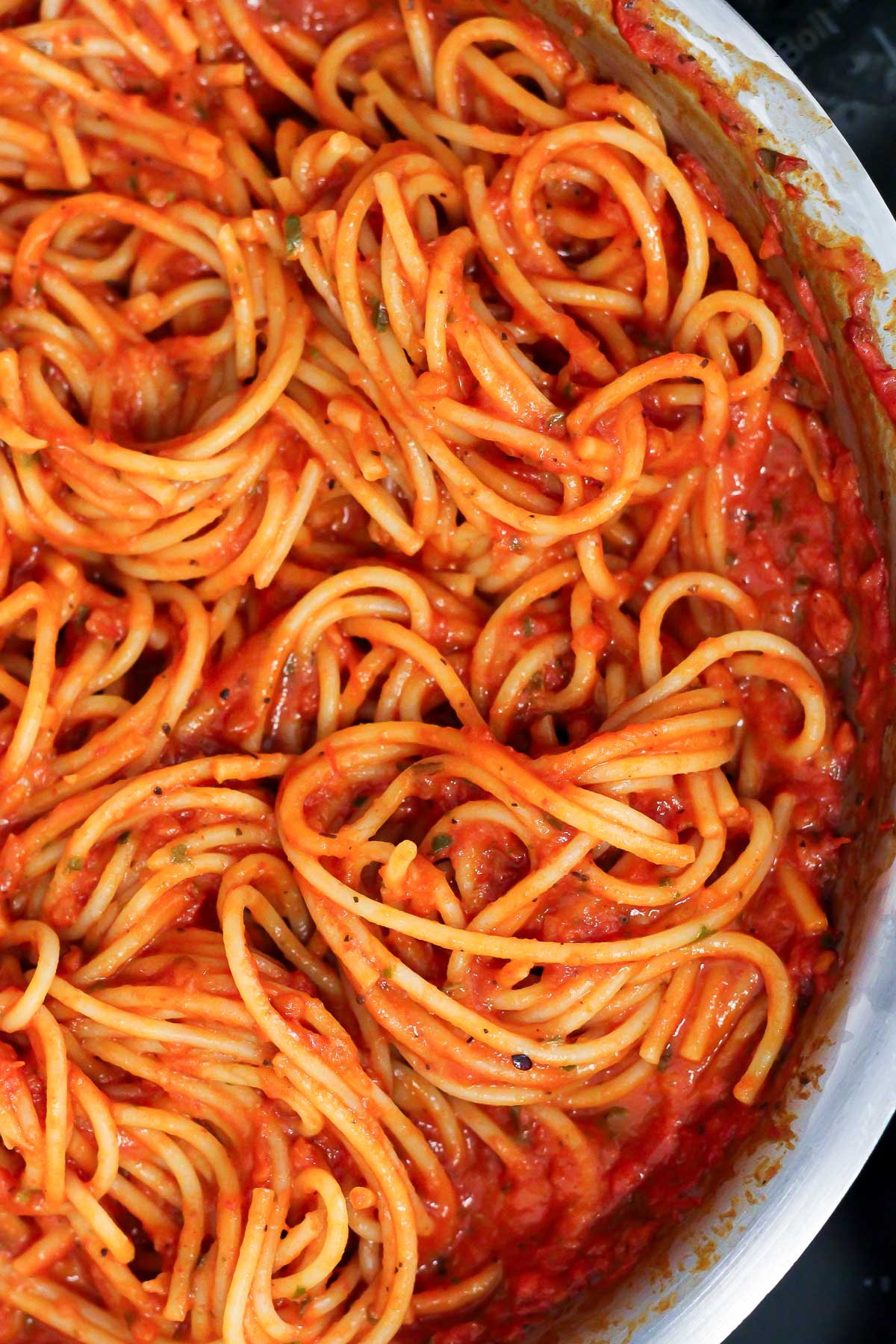 spaghetti with roasted tomato pasta sauce