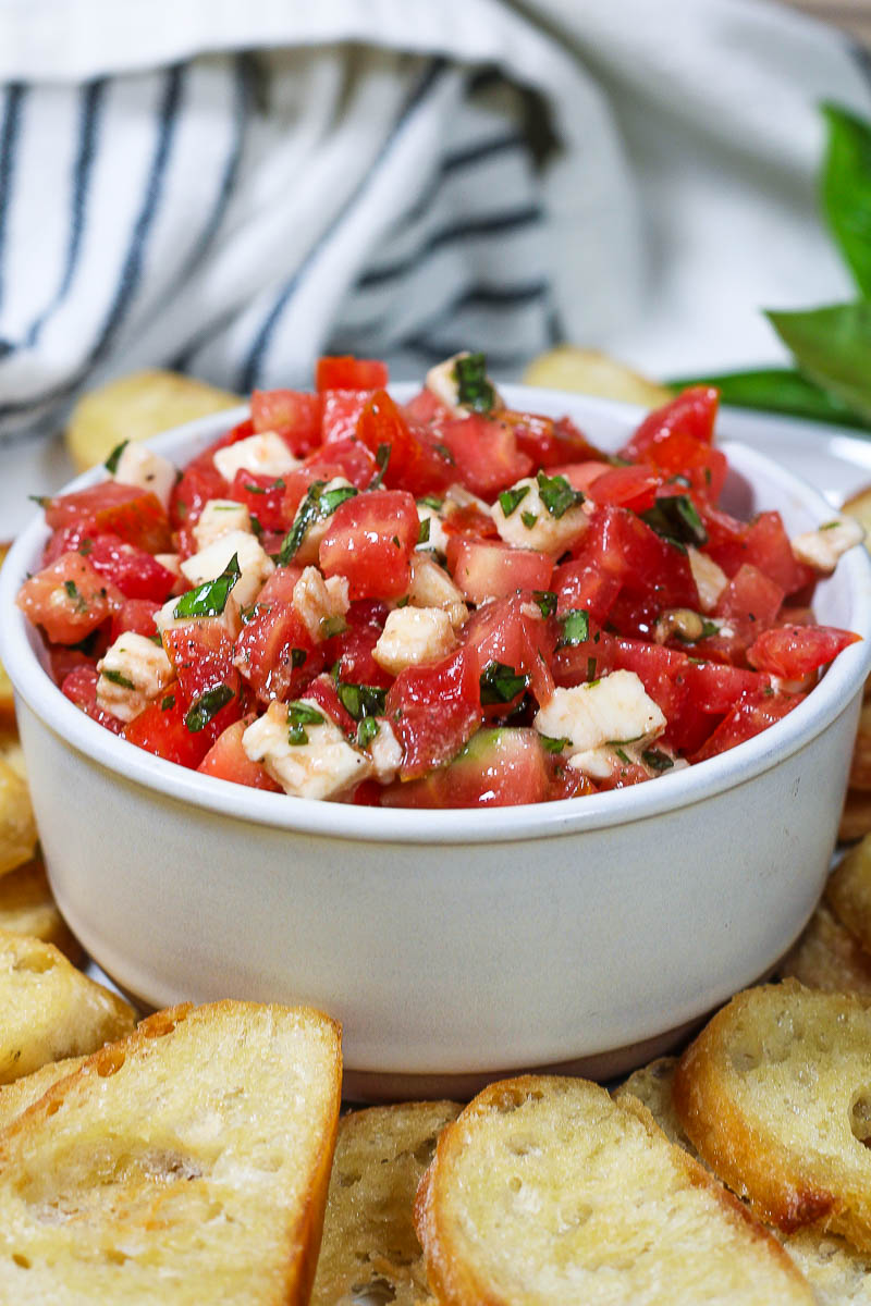 caprese salad dip with baguette chips