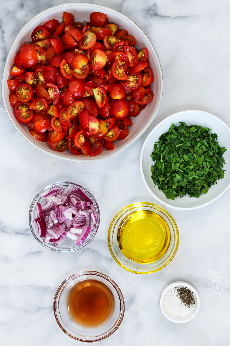 Parsley and Tomato Salad - Nutrition to Fit | Lindsey Janeiro