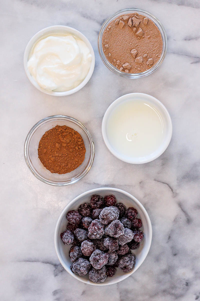 ingredients to make a chocolate blackberry smoothie