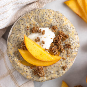 peach chia pudding