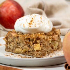 apple cinnamon baked oatmeal topped with yogurt