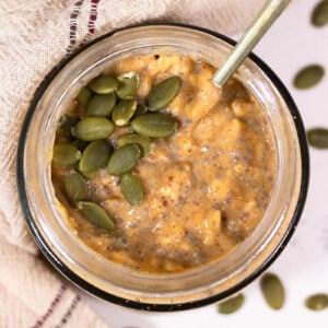 pumpkin protein overnight oats with pumpkin seeds